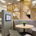 Courtyard By Marriott London City Airport
