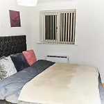 Emerald Apartments A Star Proximity