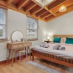 The Hoxton Loft - Top Floor Shoreditch Apartment