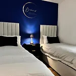 Top Floor Skyline Suite 1 Bed