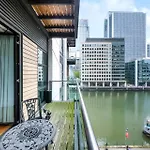 Londwell, Canary Wharf River Thames Balcony Retreat