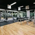 Luxe , Balcony , Gym , City Views , 5 Minutes To Station
