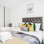 Cosy London Apartment Near River Thames