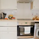 Oyo Home 139 Meridian Place 2 Bed