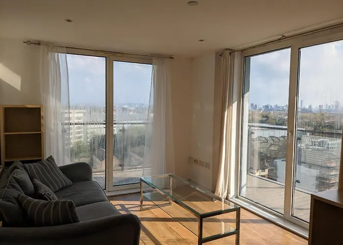 2 Bed 2 Baths Apt In Stratford