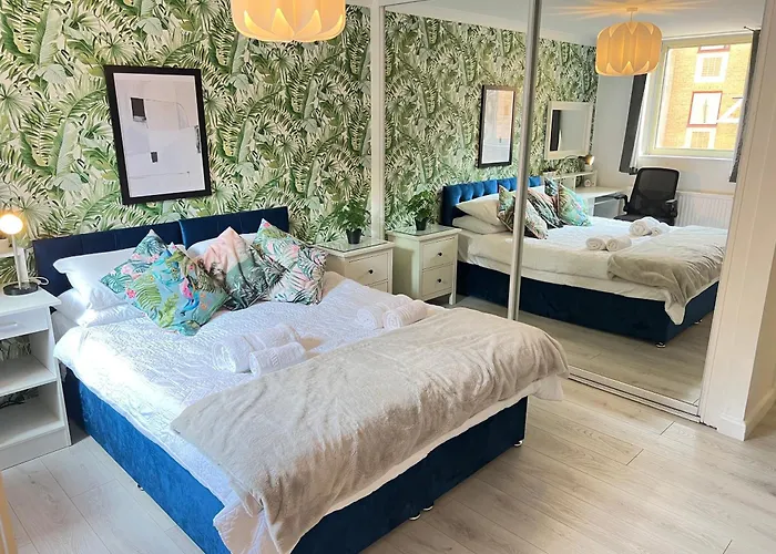 Tower Bridge King Bed En-Suite With Parking & Balcony