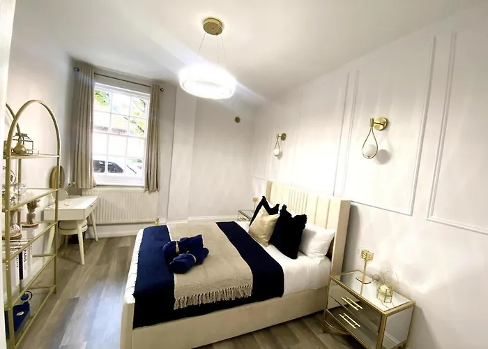 Inviting 3-Bed Apartment In London