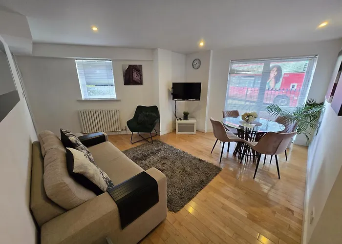 Superior Canary Wharf O2 Arena 2Br Apartment