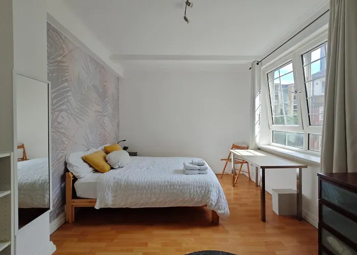 Stunning Large Double Bed Room