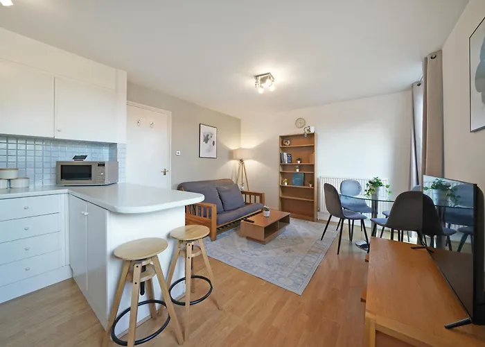 Timeless Elegance In Haggerston