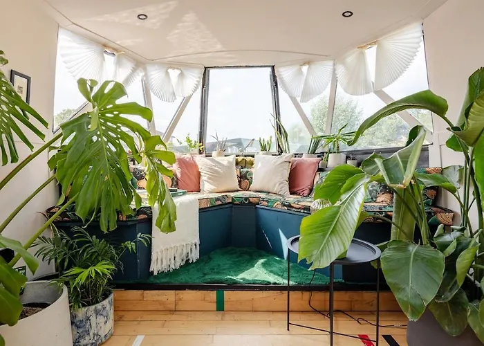 The Floating Terrarium