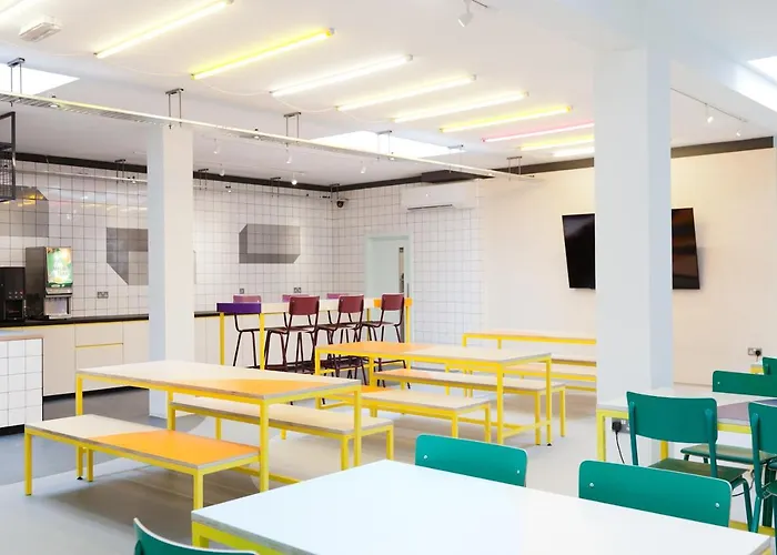 Via Limehouse Hostel