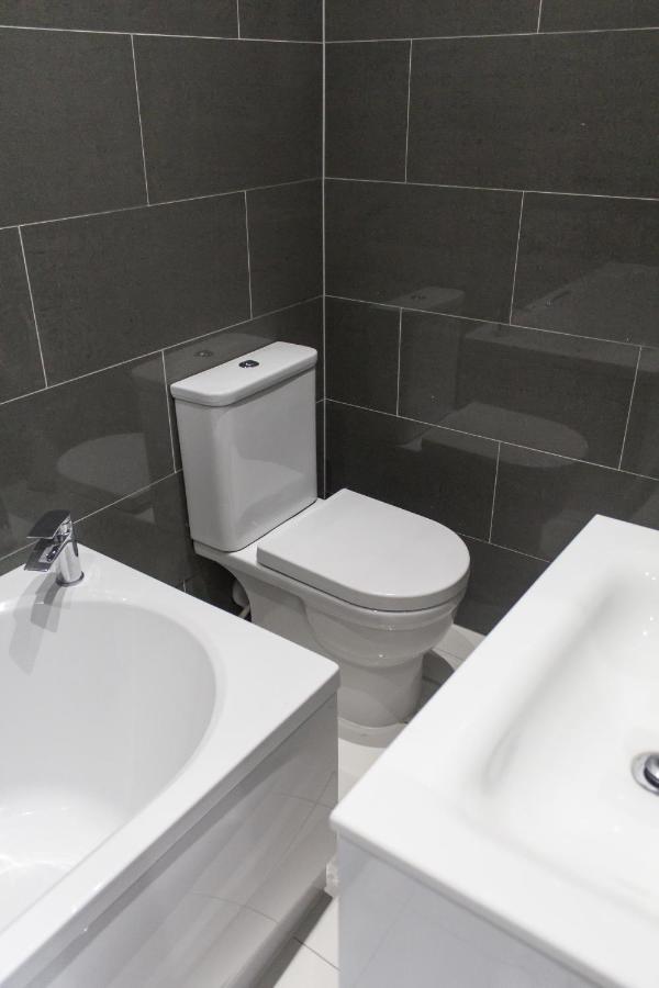 Aparthotel Mansion House With Spacious Close To Excel And Canarywharf London