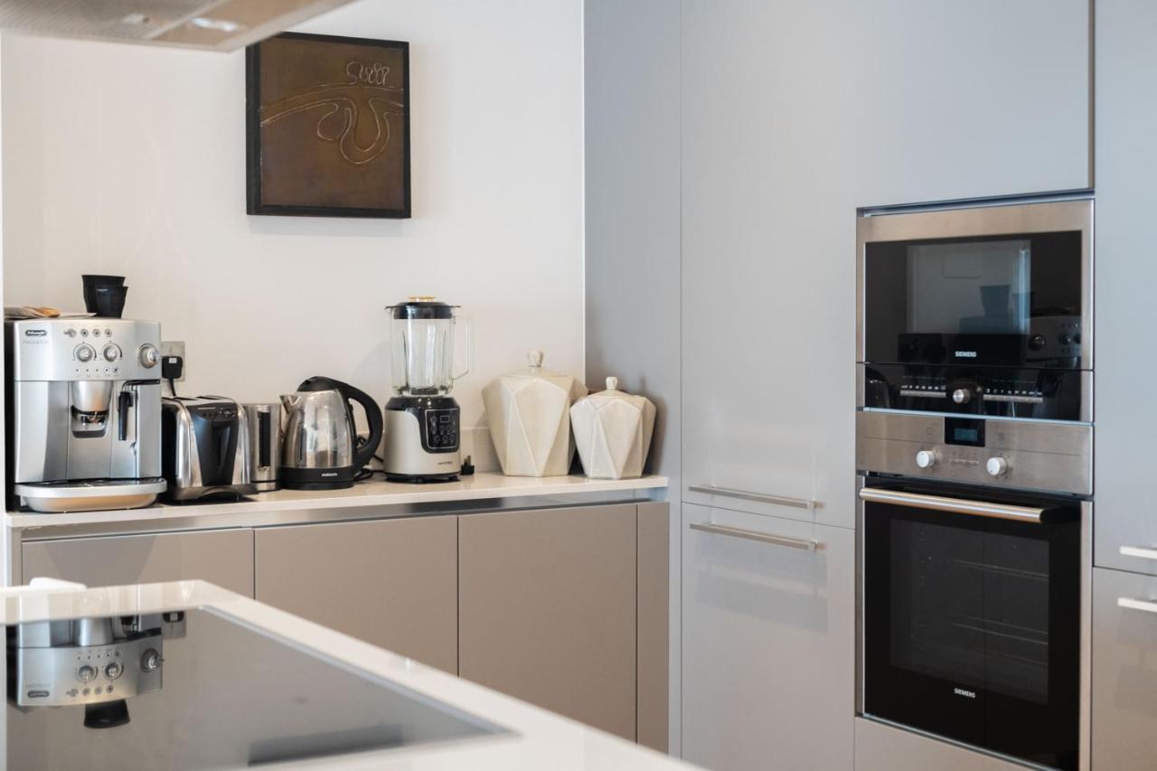 Apartment Trendy Queens Park Close To Hampstead By Underthedoormat *