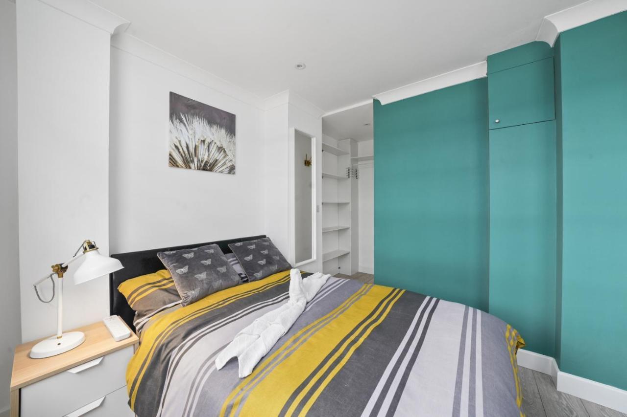 In The Heart Of The - Aldgate Zone 1 * London