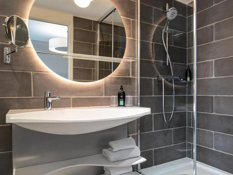Adagio Stratford London