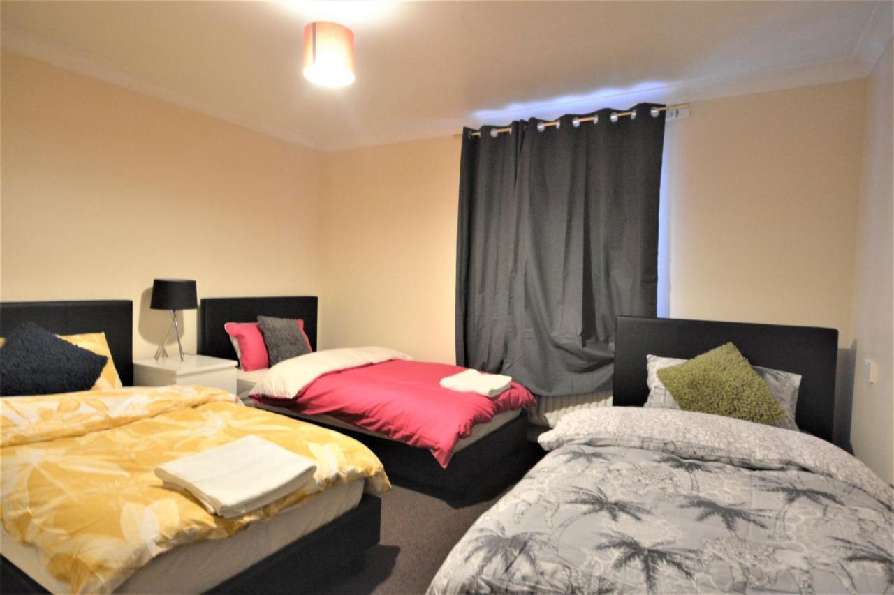 Zone 2 Lovely 4 Bedroom - 3 Trowbridge Road Apartamento Londres