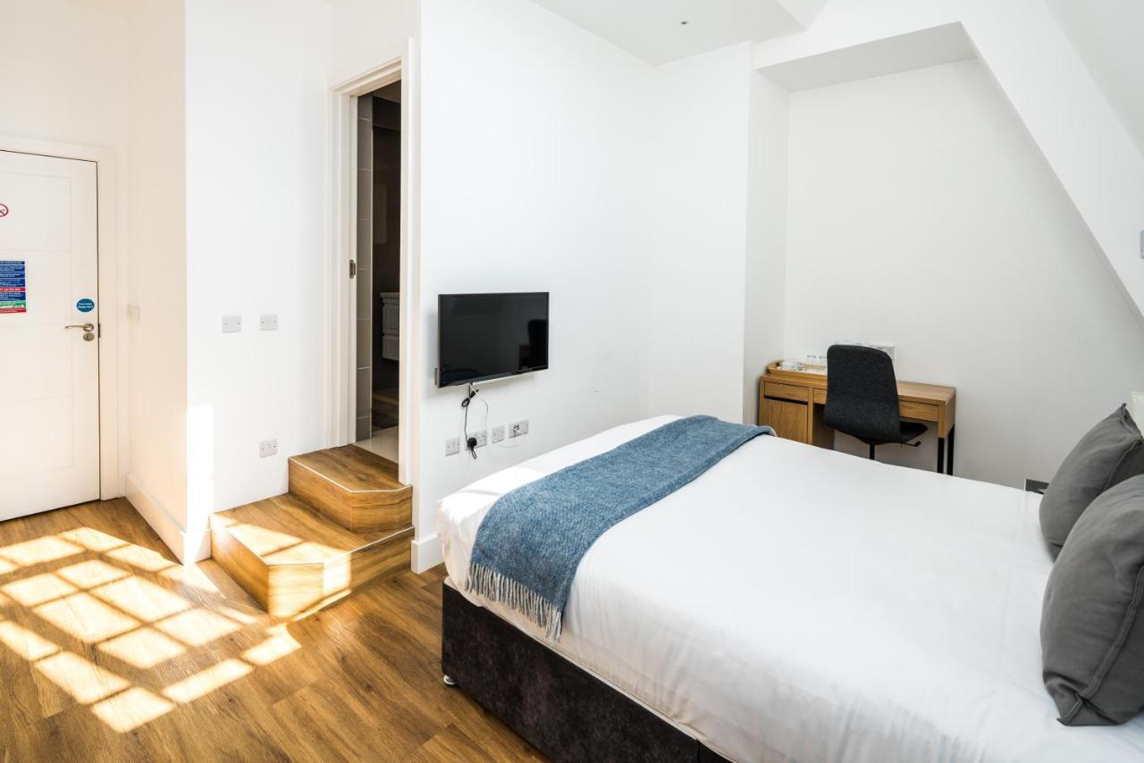 Simple Hotel