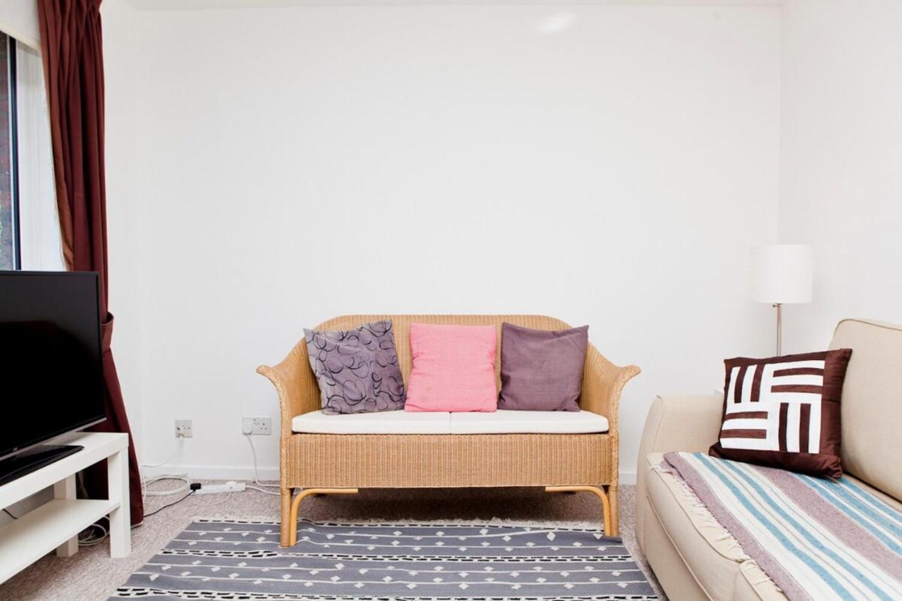 Warm East Sleeps 4