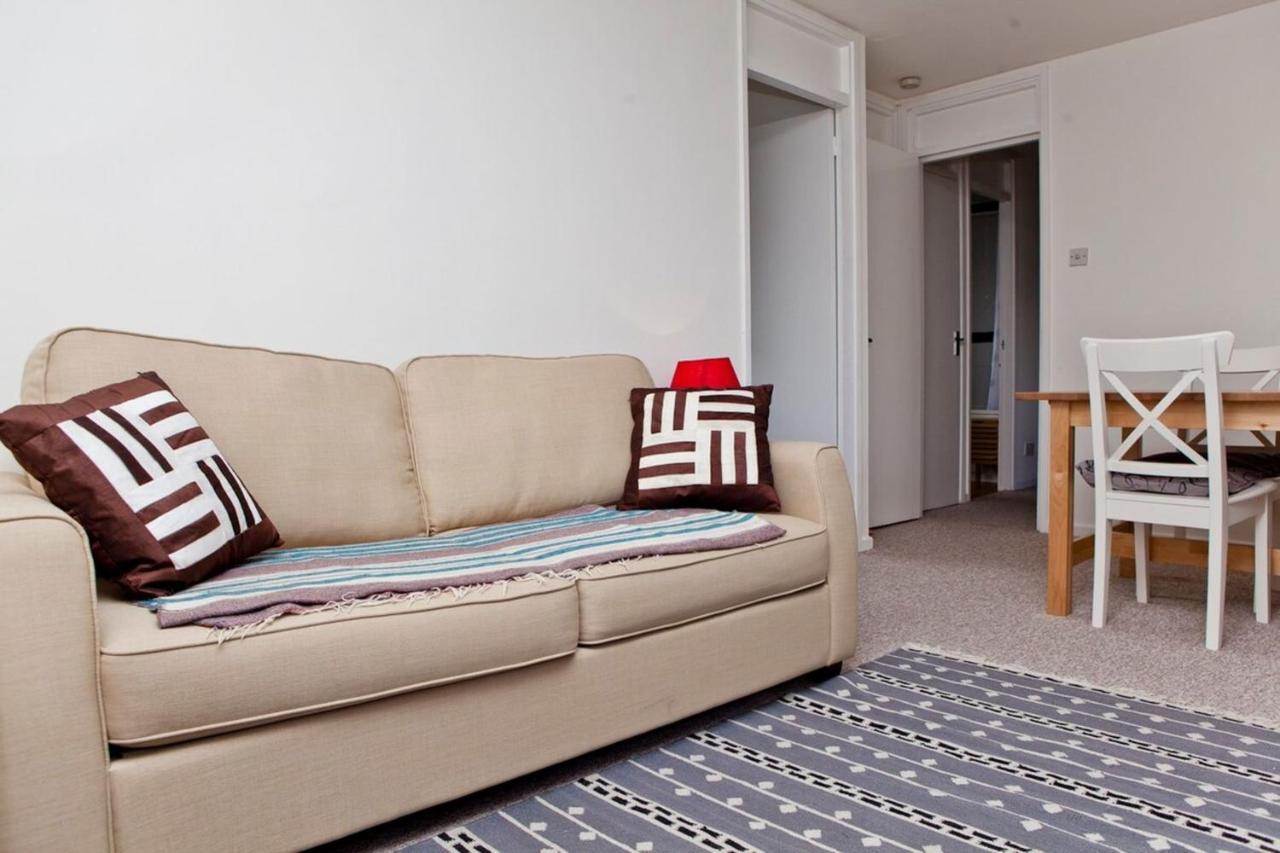 Warm East Sleeps 4 *