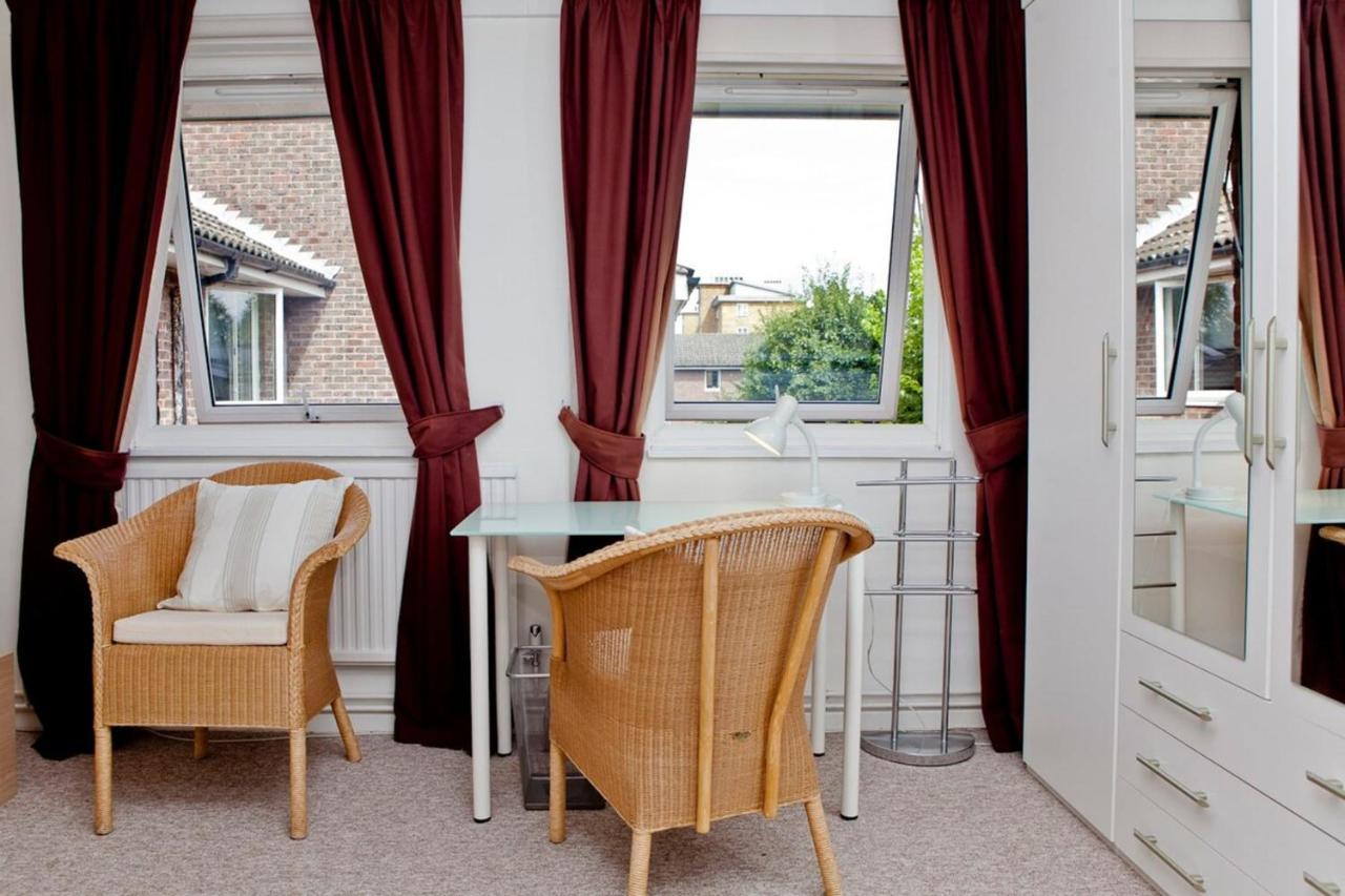 Warm East Sleeps 4 *