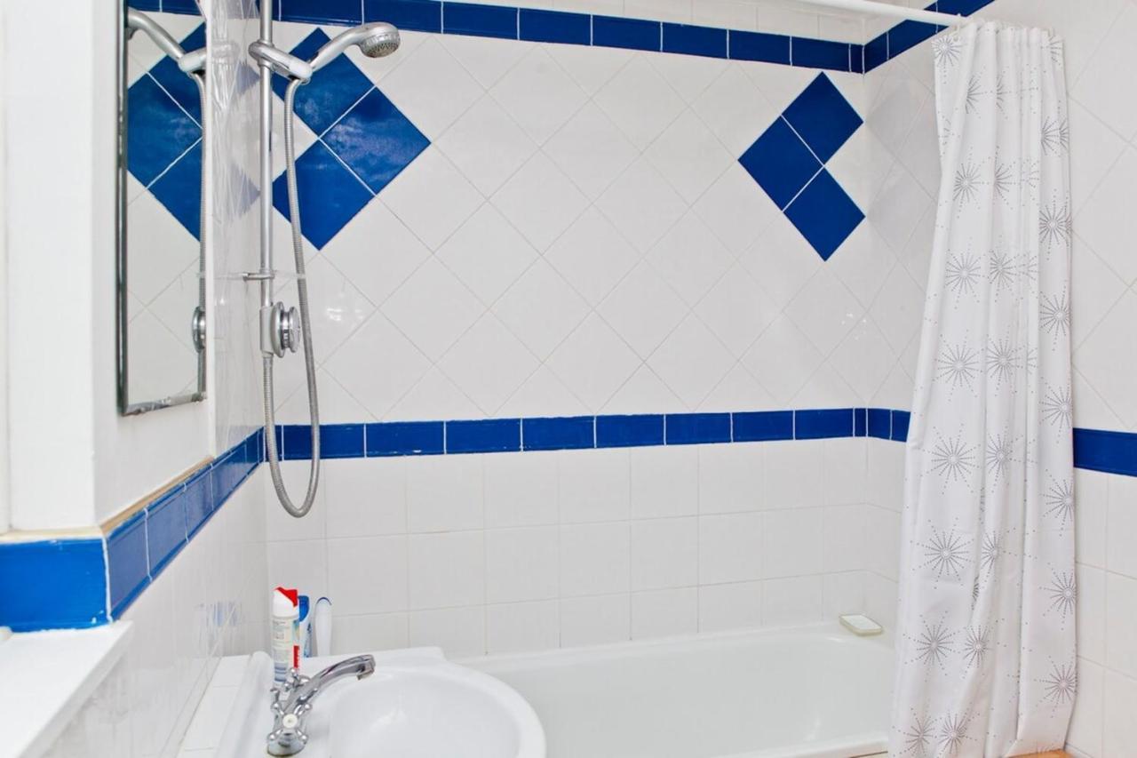 Warm East Sleeps 4 * London