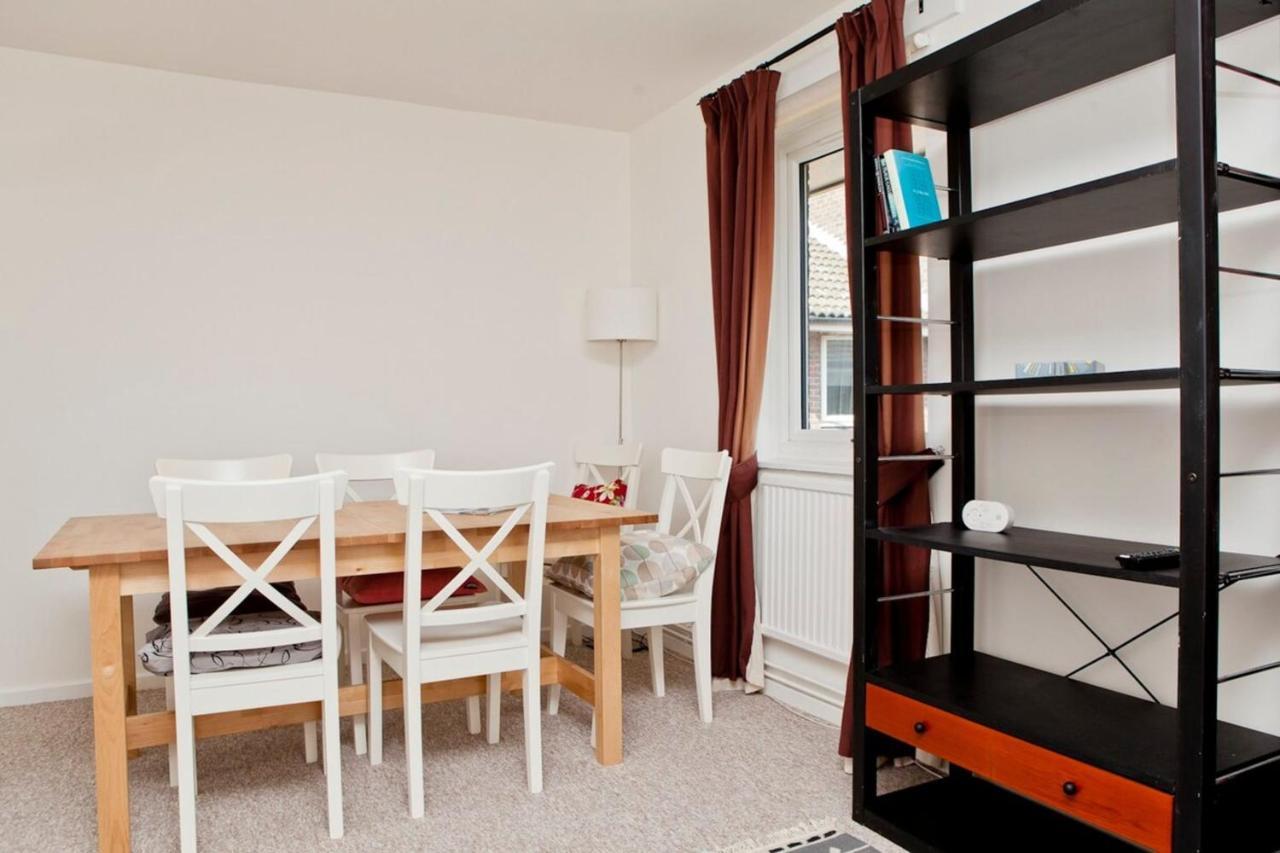 Apartment Warm East Sleeps 4 London