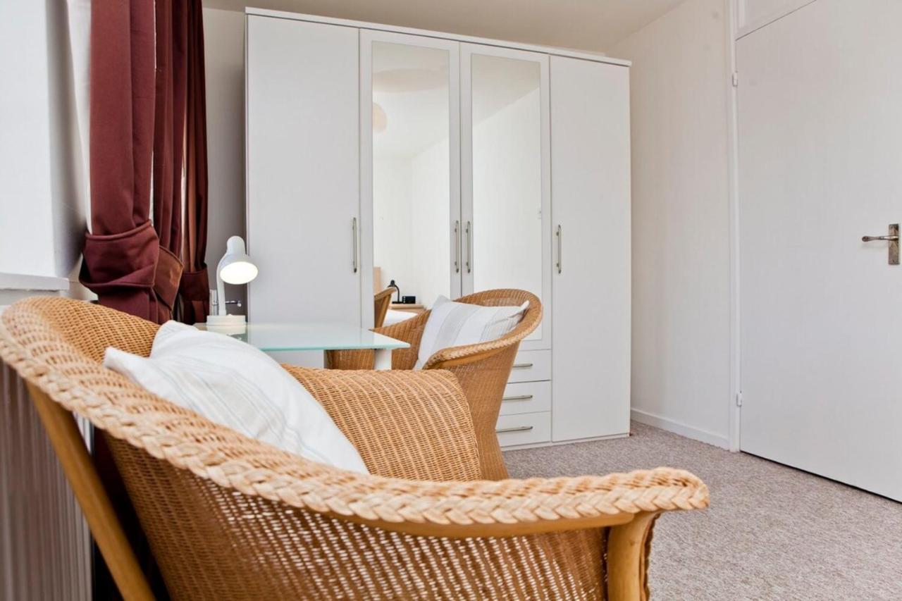 Warm East Sleeps 4 Apartment *