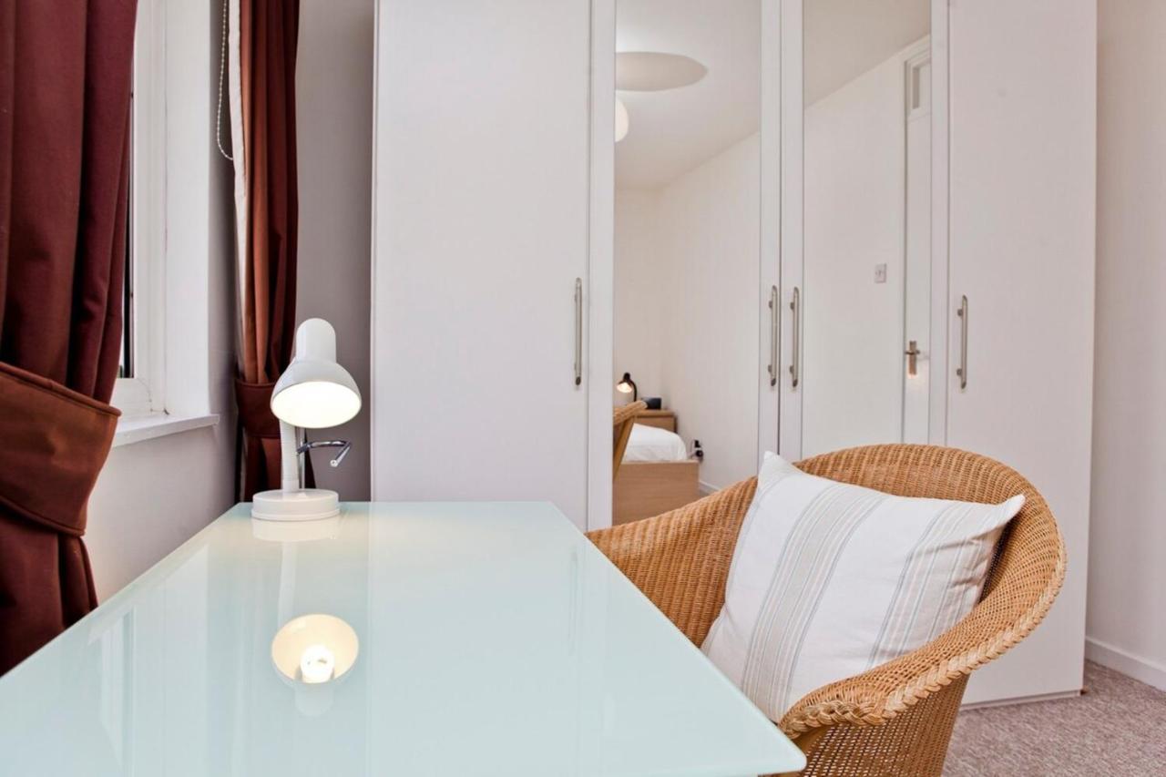 Warm East Sleeps 4