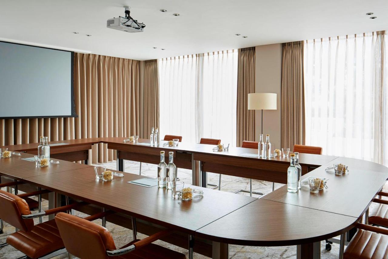 Marriott Regents Park Hotel London