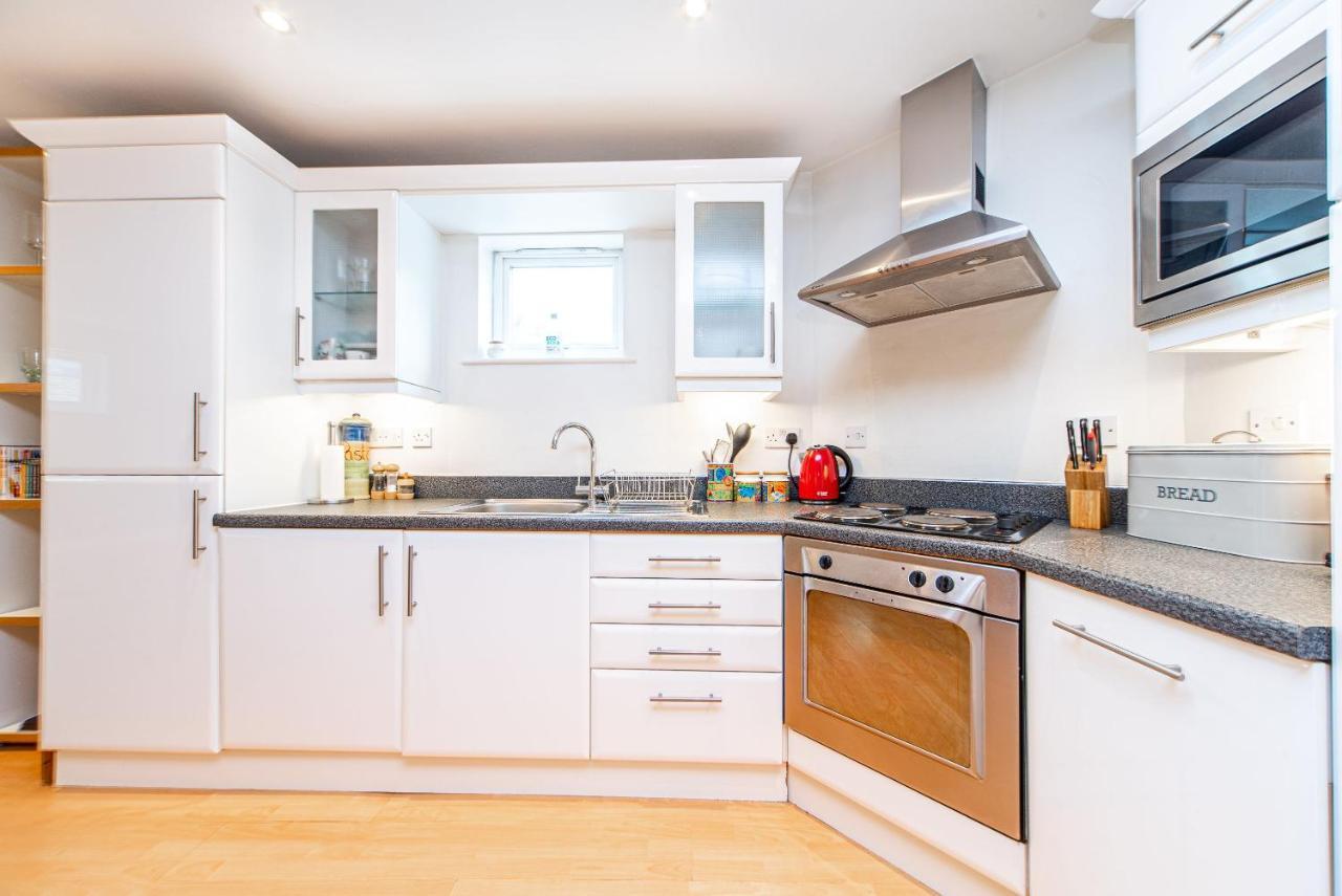 Appartement Pass The Keys Delightful Close To River In Se16 Londen