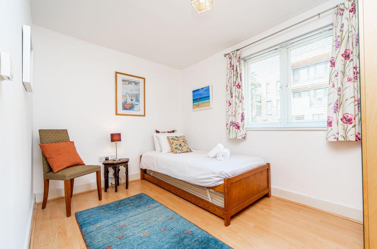 Pass The Keys Delightful Close To River In Se16 Londen
