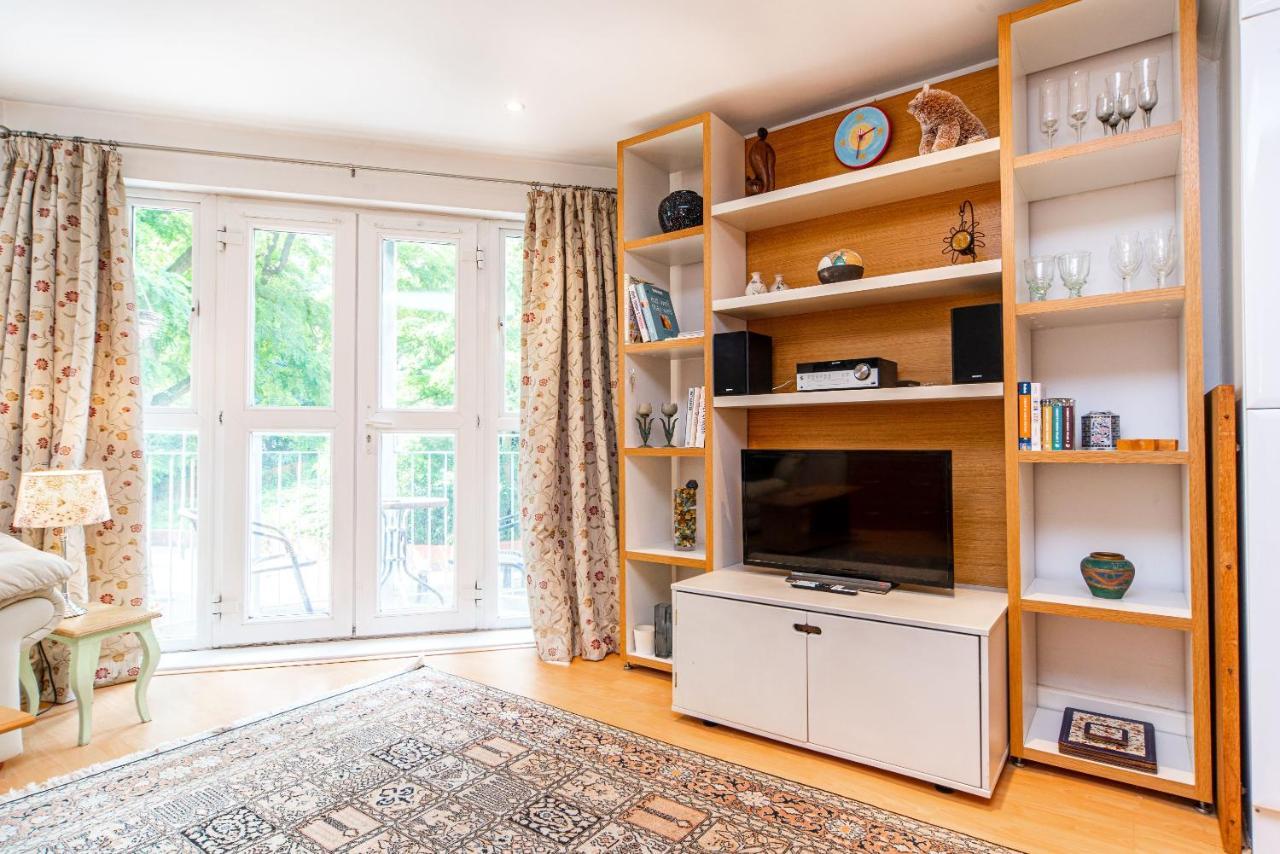 Pass The Keys Delightful Close To River In Se16 Londen