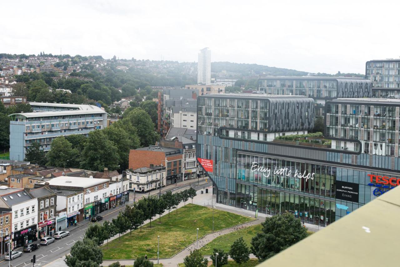 Skyvillion - 3bed Penthouse Near Airport, O2 Arena, Excel Centre With Parking * London