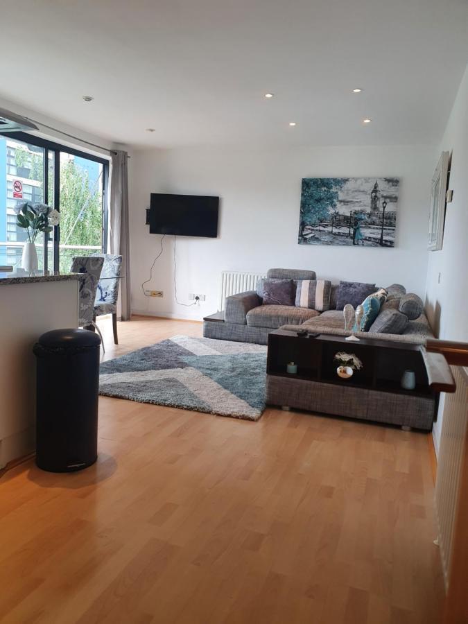Appartement Luxury Canary Wharf With Free Parking Londen
