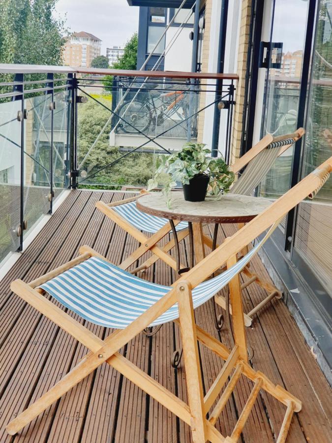 Appartement Luxury Canary Wharf With Free Parking Londen