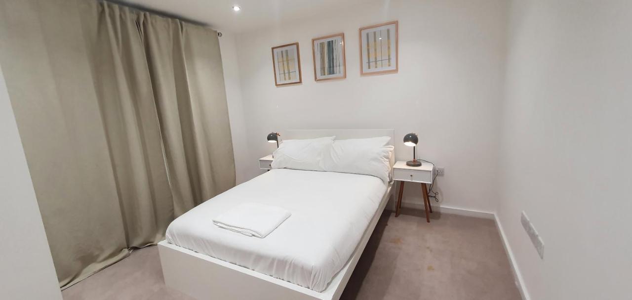 Garland Modern 3 Bedroom House Westfield - Stratford Londres