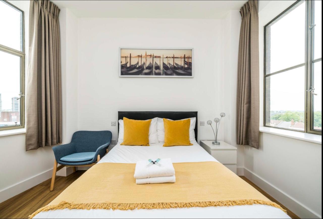 Simple Hotel