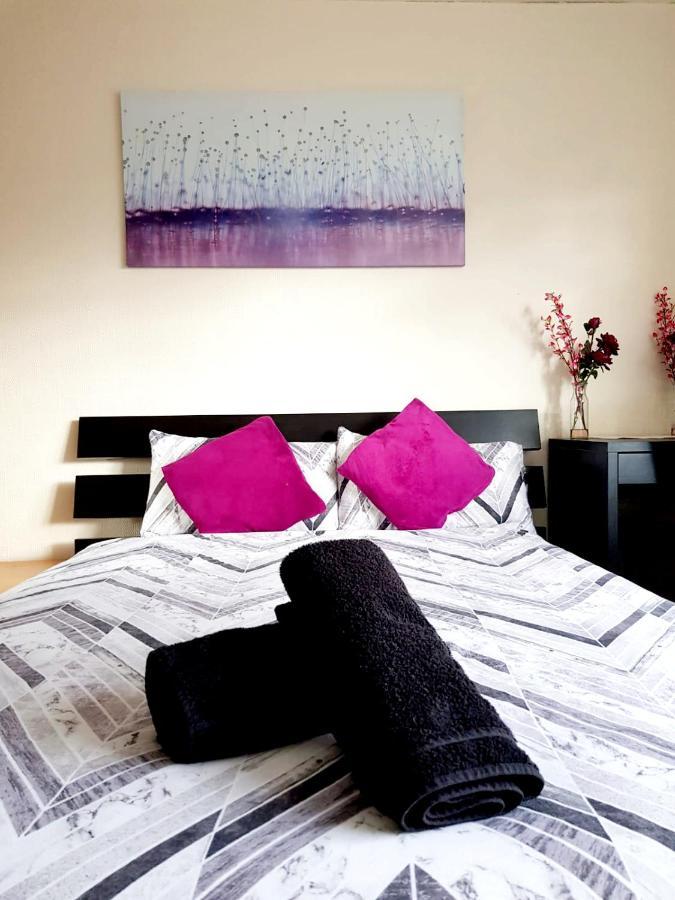 Tower Bridge Guest house *