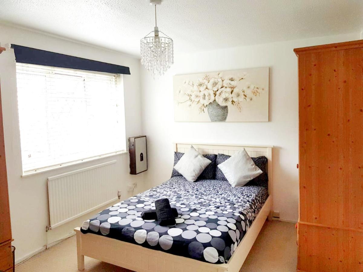 Tower Bridge Guest house *