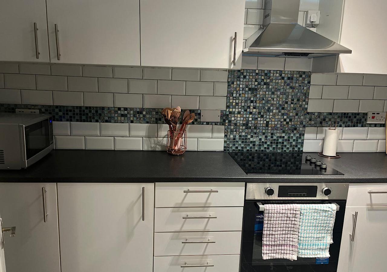 Apartamento Lovely 2 Bedroom With Parking Space
