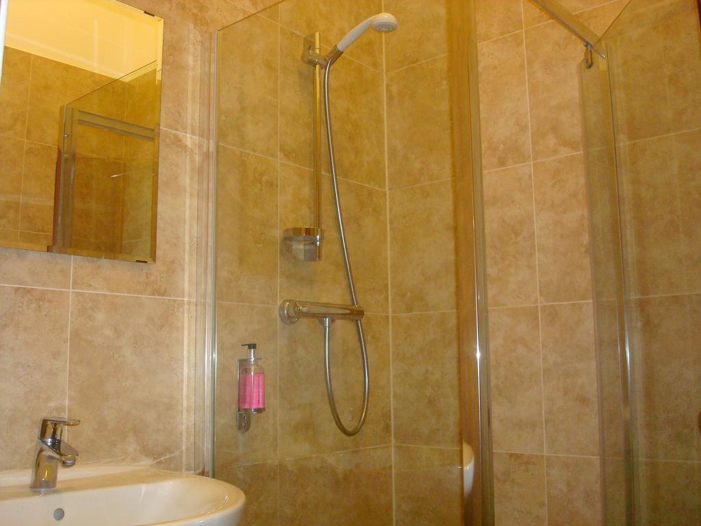 Forest Gate - Free Parking Limited Spaces Inn