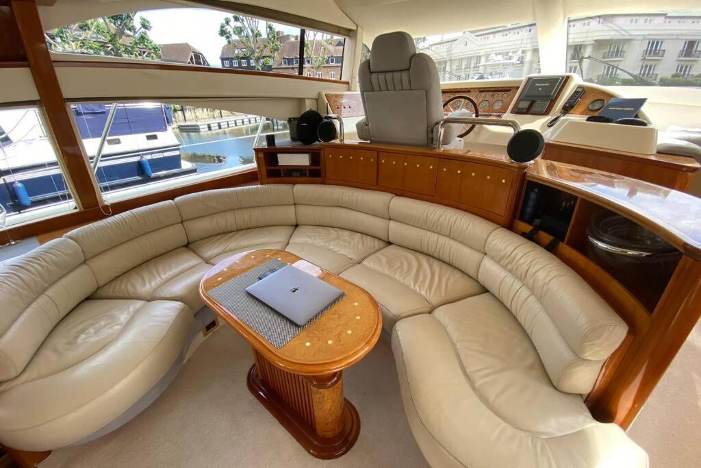 Italian Superyacht Bianca Lucida London