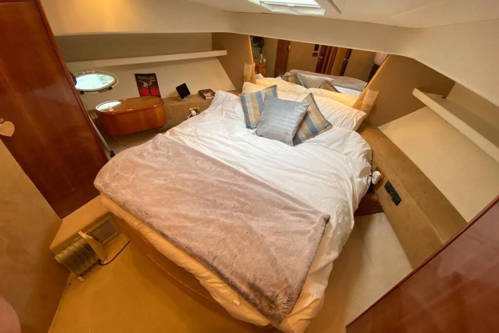 Italian Superyacht Bianca Lucida Apartment *