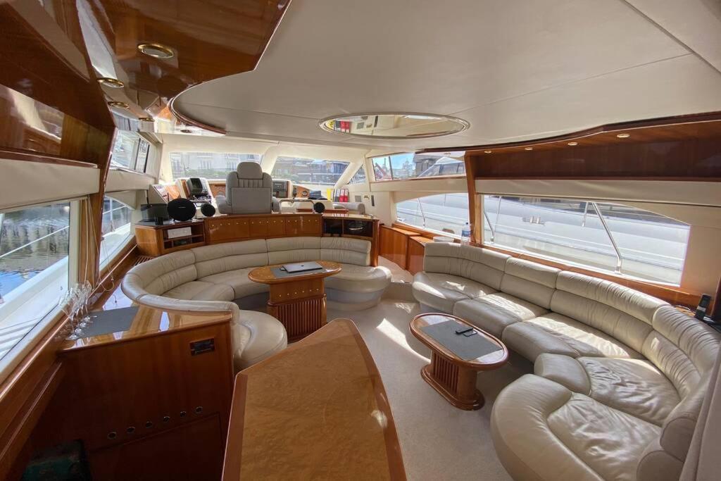 Italian Superyacht Bianca Lucida Apartment London