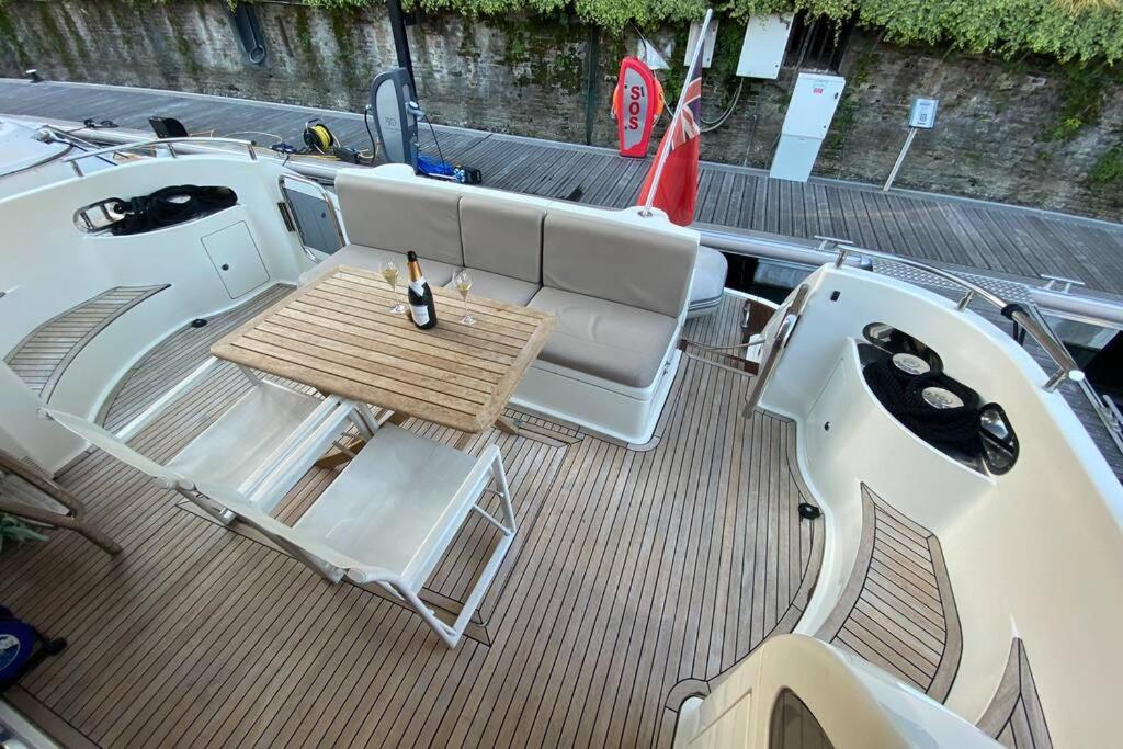Italian Superyacht Bianca Lucida Apartment *