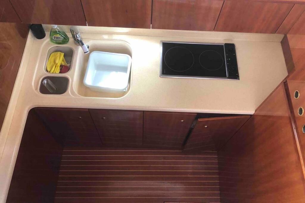Italian Superyacht Bianca Lucida Apartment *