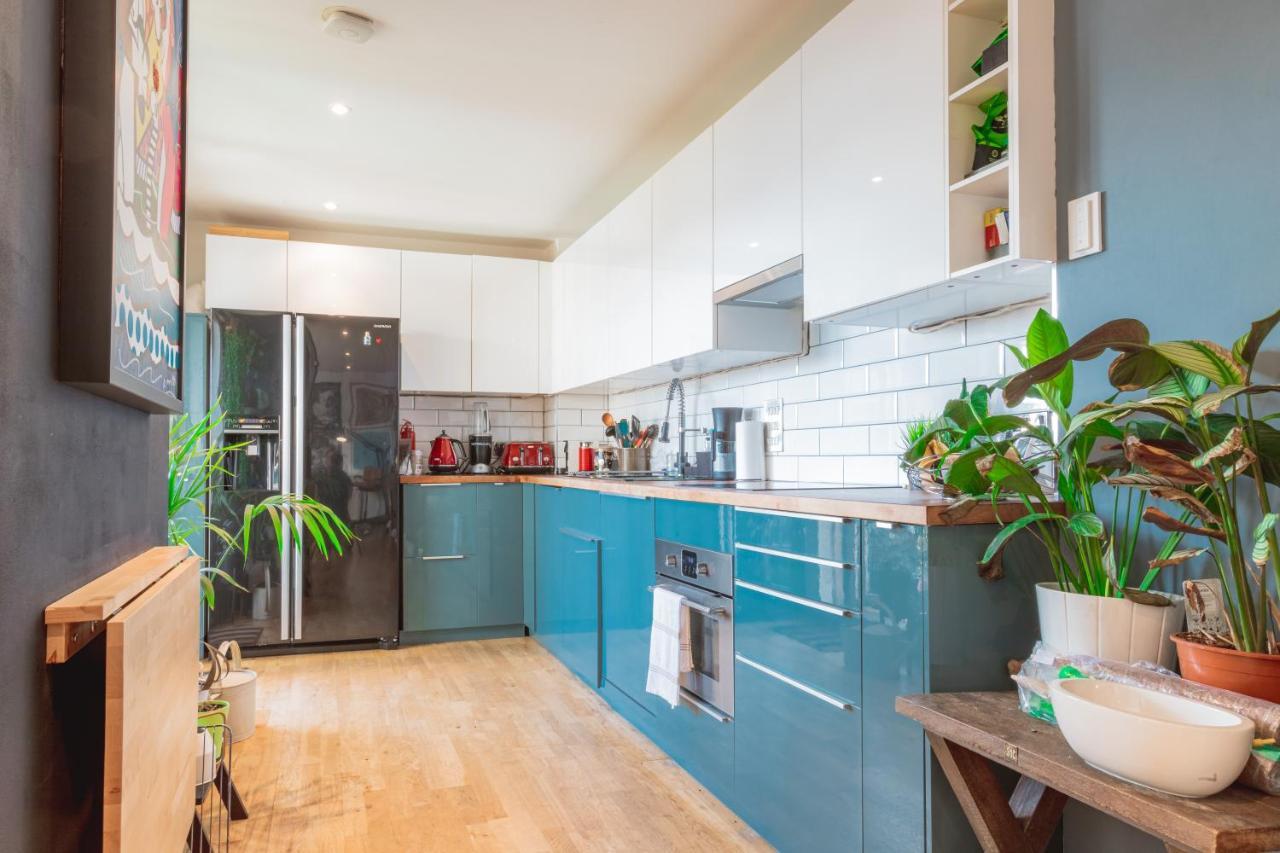 Appartement Beautiful For 6 Near Olympic Park And Abba Theatre Londen