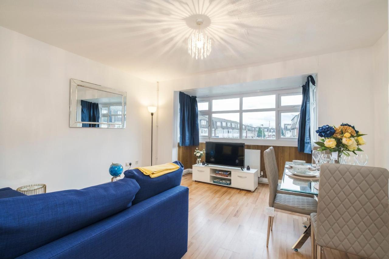 Apartamento Spacious 3 Bed 1 Bath Hse W Guest Toilet W Parking Near Excel - E16 *