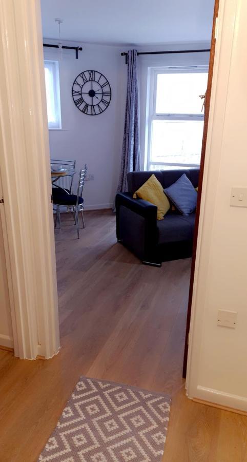 1 Bed Apartment, Peckham Rye * London